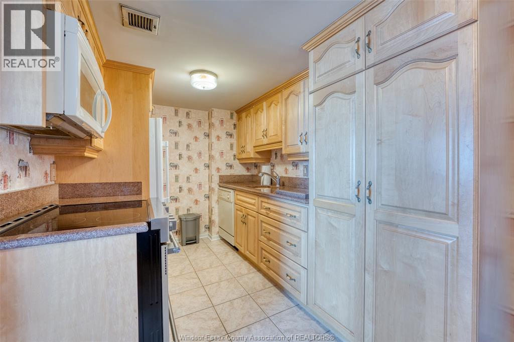 380 Pelissier Unit# 2303, Windsor, Ontario  N9A 6V7 - Photo 10 - 25020410