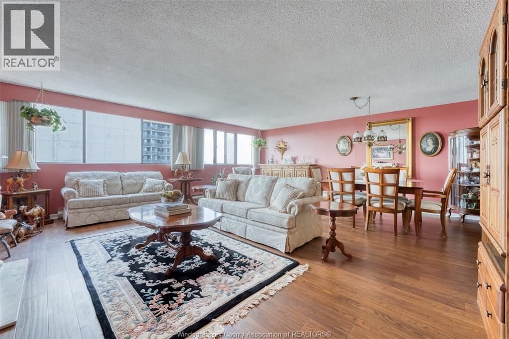 380 Pelissier Unit# 2303, Windsor, Ontario  N9A 6V7 - Photo 3 - 25020410