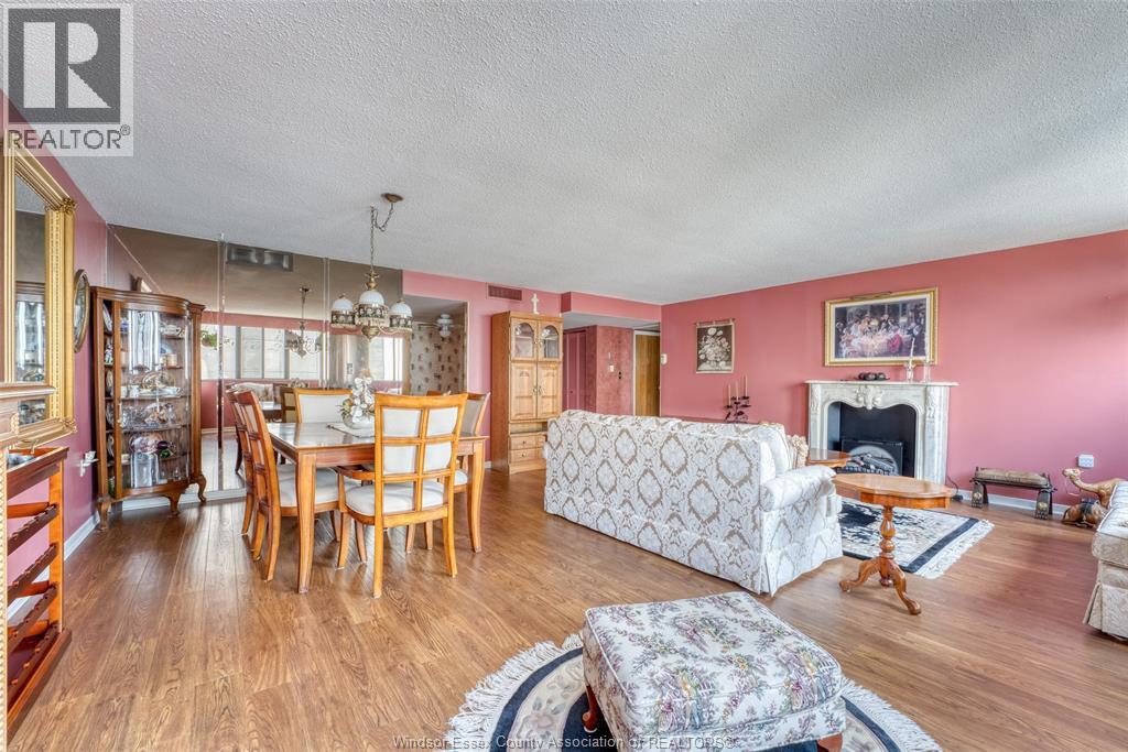 380 Pelissier Unit# 2303, Windsor, Ontario  N9A 6V7 - Photo 4 - 25020410