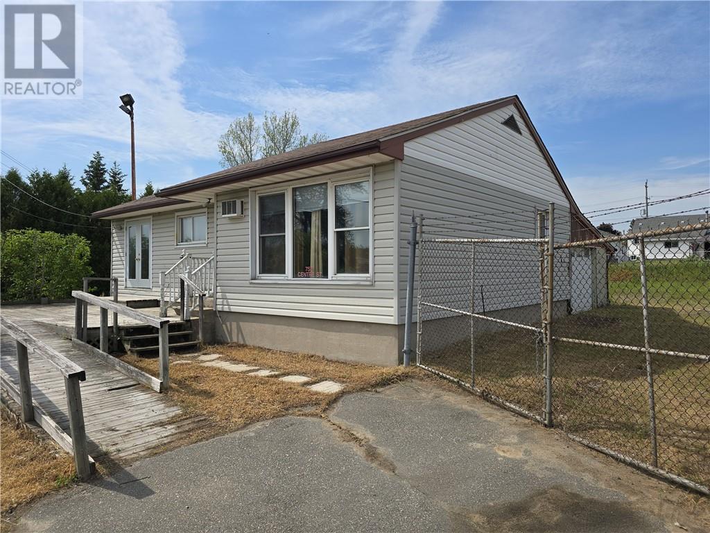 750 Centre Street, Espanola, Ontario  P5E 1J2 - Photo 4 - 2124100