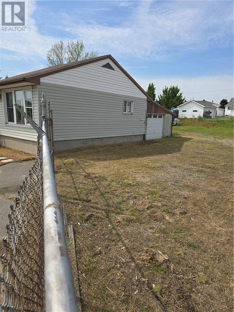 750 Centre Street, Espanola, Ontario  P5E 1J2 - Photo 5 - 2124100