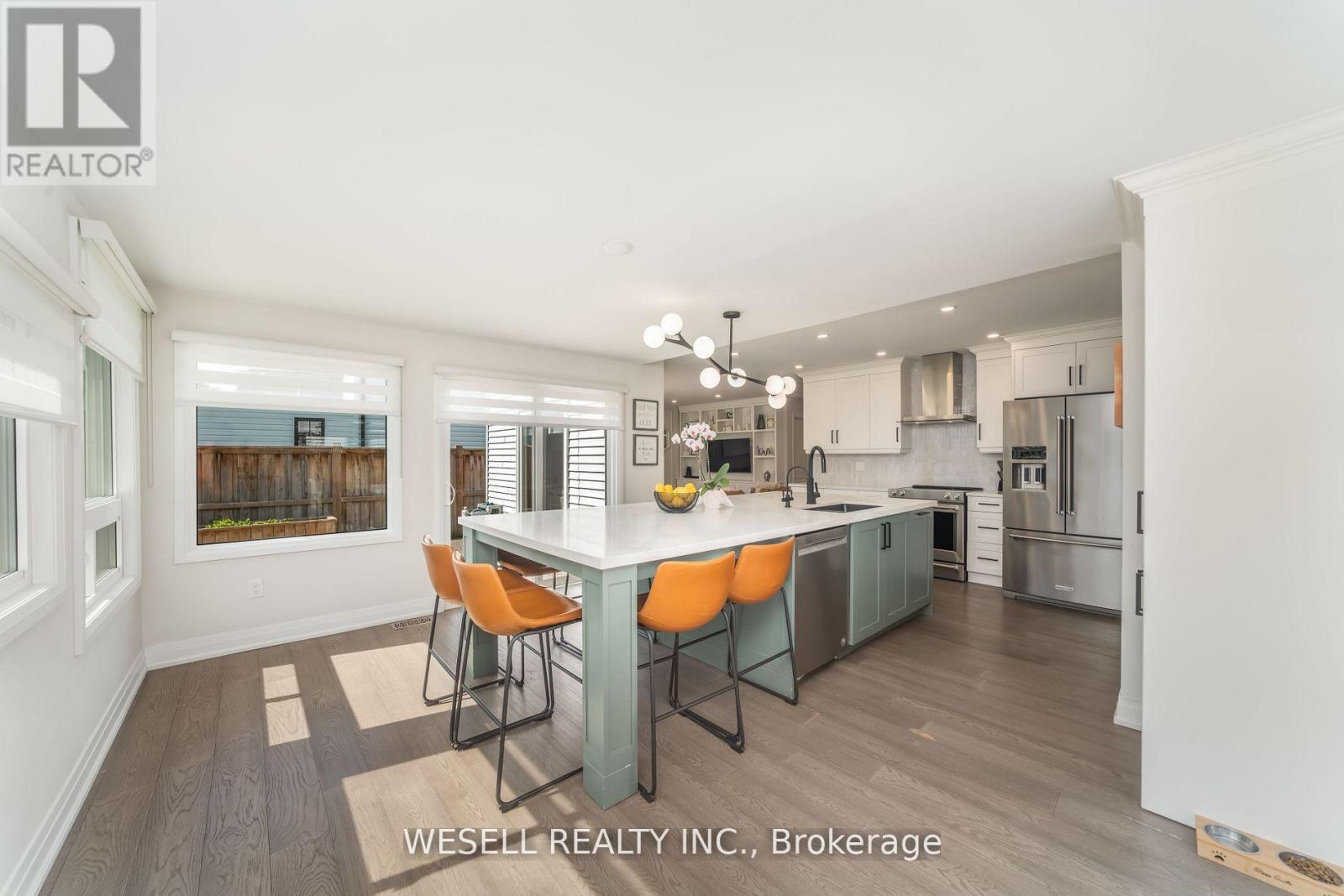 1879 Ashwood Avenue, Innisfil, Ontario  L9S 1W1 - Photo 12 - N12338794