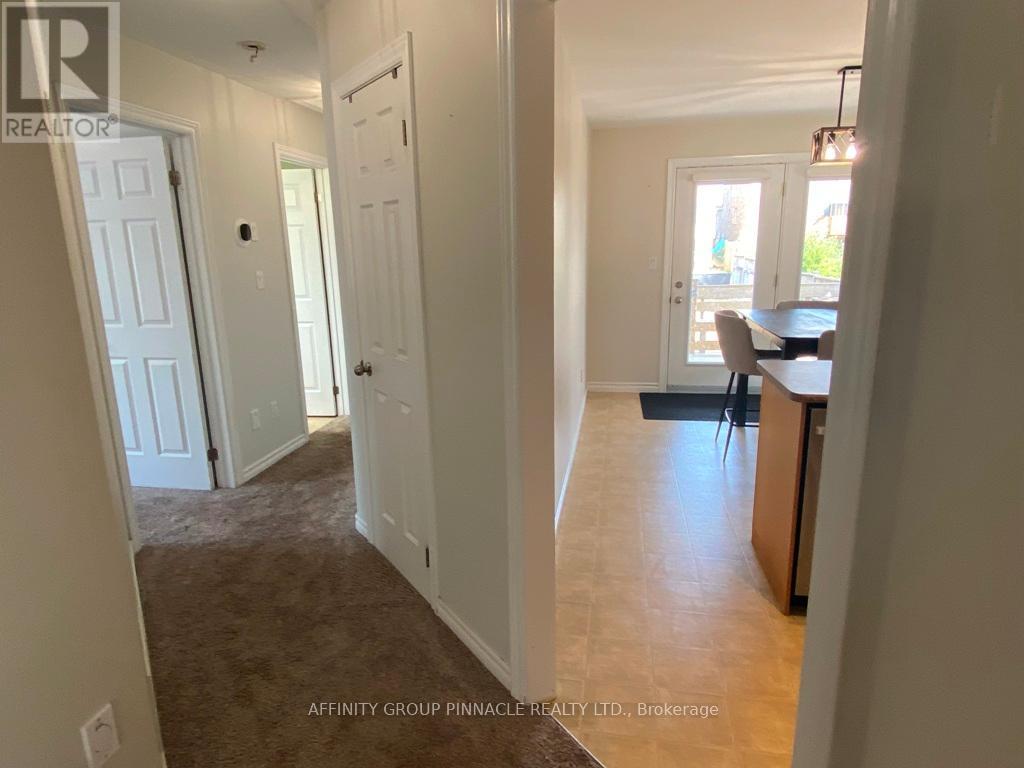 37 Springdale Drive, Kawartha Lakes, Ontario  K9V 4R1 - Photo 10 - X12338837