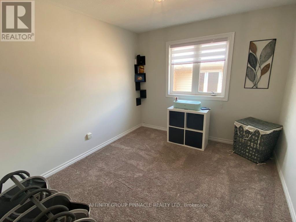 37 Springdale Drive, Kawartha Lakes, Ontario  K9V 4R1 - Photo 20 - X12338837