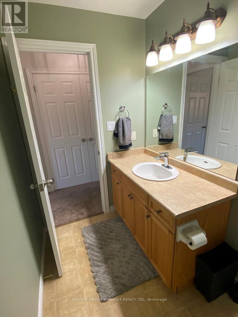 37 Springdale Drive, Kawartha Lakes, Ontario  K9V 4R1 - Photo 24 - X12338837