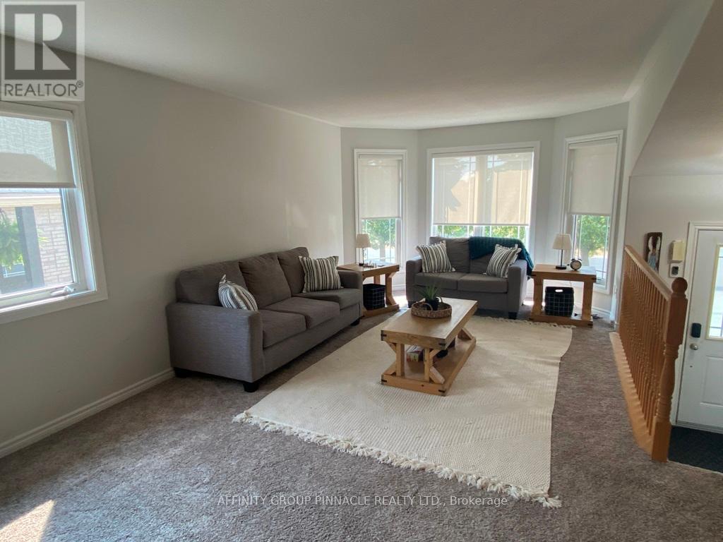 37 Springdale Drive, Kawartha Lakes, Ontario  K9V 4R1 - Photo 6 - X12338837