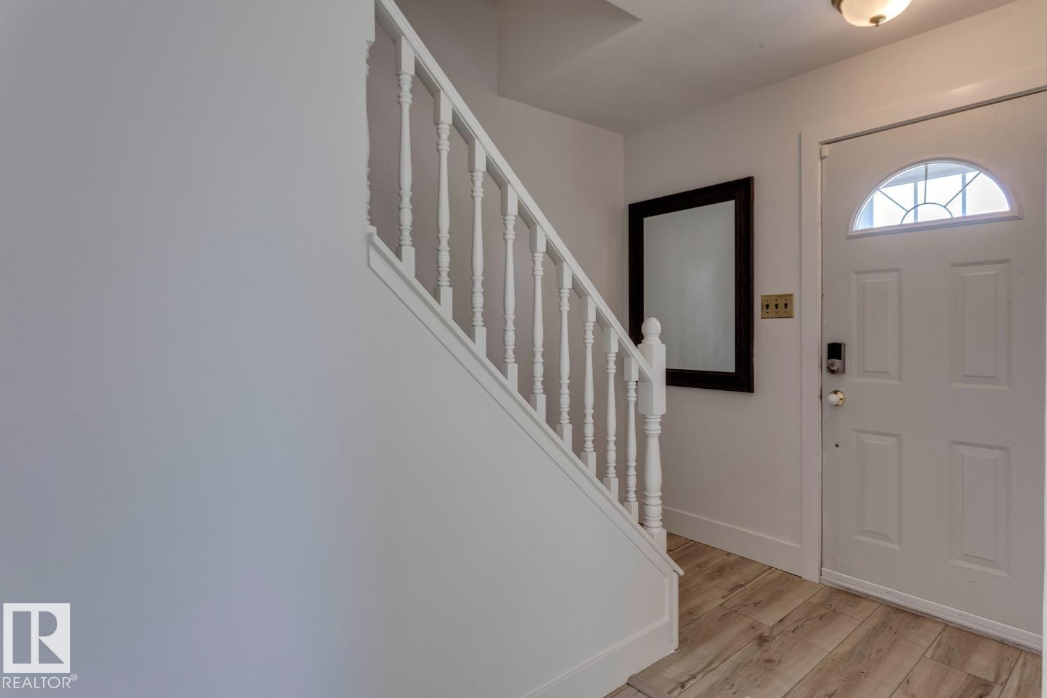 Property at 10208 79 ST NW image 4