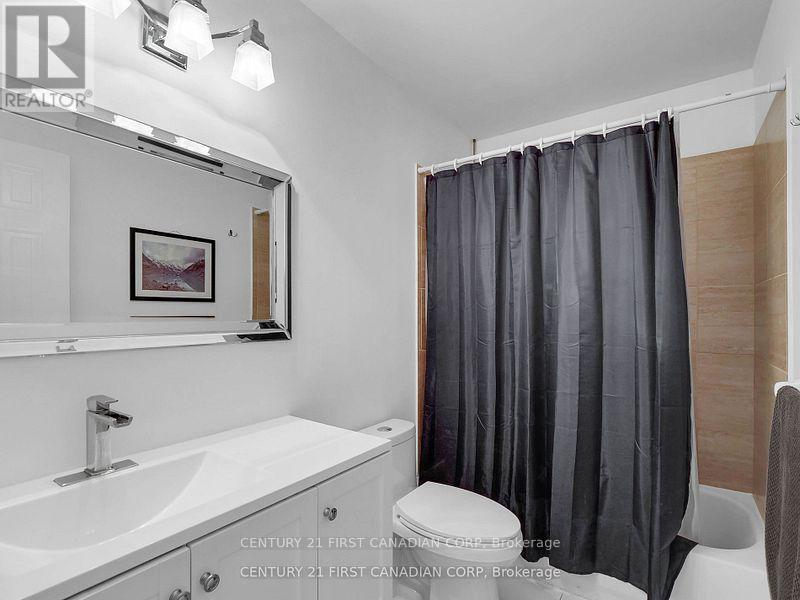 132 Sandy Street, London South, Ontario  N5Z 2C7 - Photo 19 - X12338865
