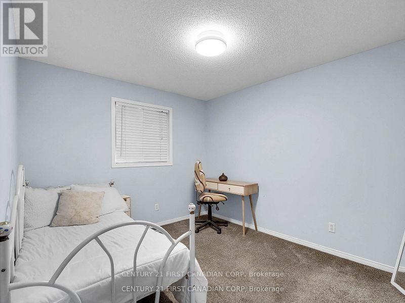132 Sandy Street, London South, Ontario  N5Z 2C7 - Photo 20 - X12338865
