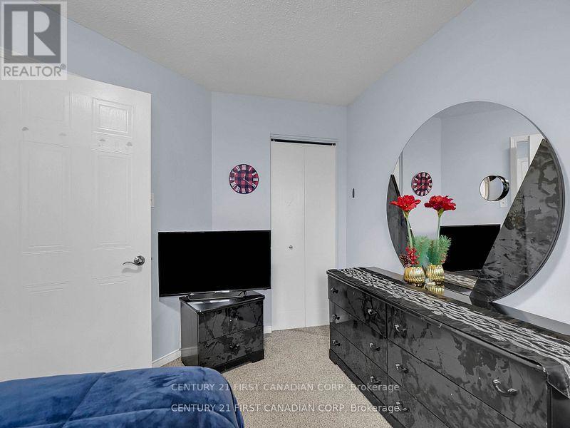 132 Sandy Street, London South, Ontario  N5Z 2C7 - Photo 22 - X12338865