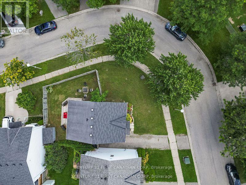 132 Sandy Street, London South, Ontario  N5Z 2C7 - Photo 7 - X12338865