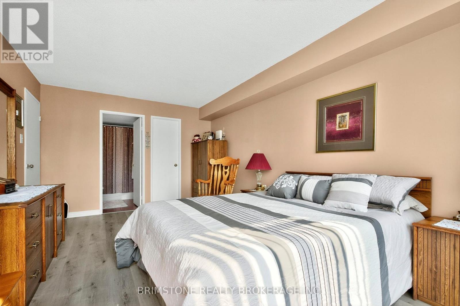 202 - 26 Hanover Road, Brampton (Queen Street Corridor), Ontario  L6S 4T2 - Photo 33 - W12338756