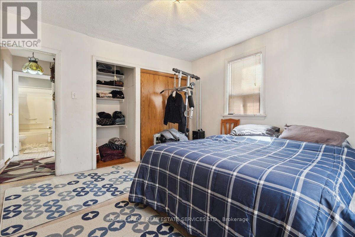 14 Germorda Drive, Oakville (Cp College Park), Ontario  L6H 1A8 - Photo 18 - W12338774