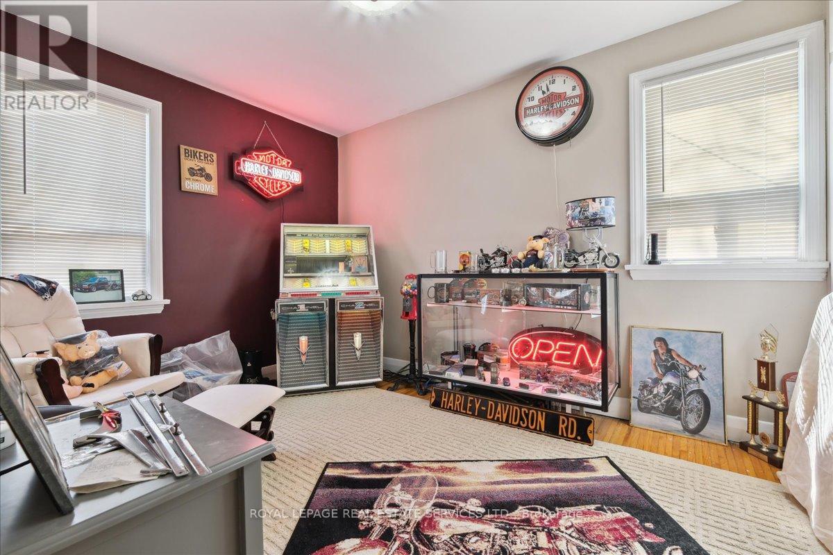 14 Germorda Drive, Oakville (Cp College Park), Ontario  L6H 1A8 - Photo 19 - W12338774