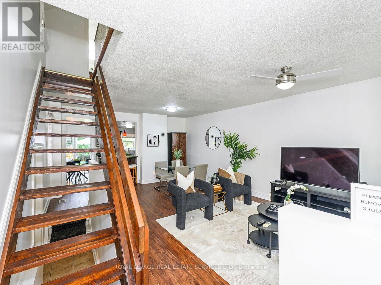 135 Bernice Crescent, Toronto, Ontario  M6N 1X3 - Photo 13 - W12338783