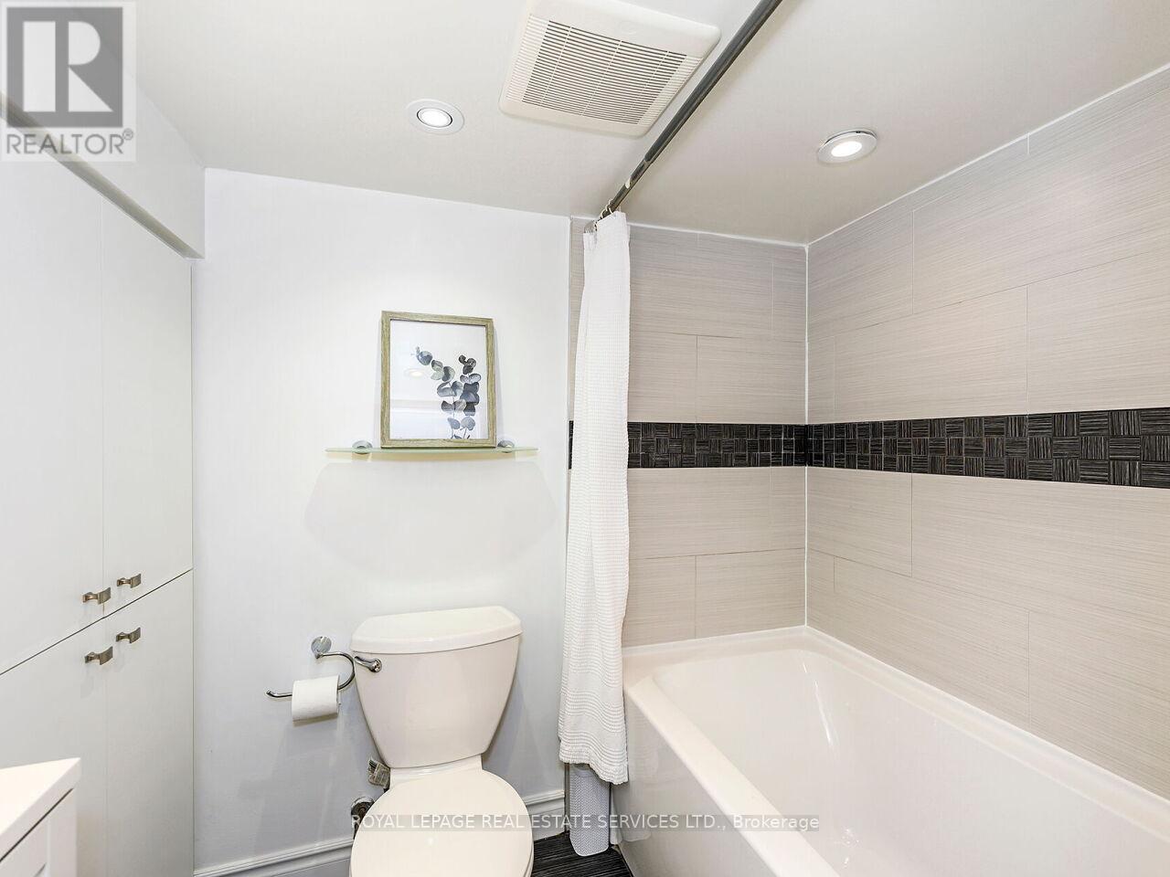 135 Bernice Crescent, Toronto, Ontario  M6N 1X3 - Photo 29 - W12338783