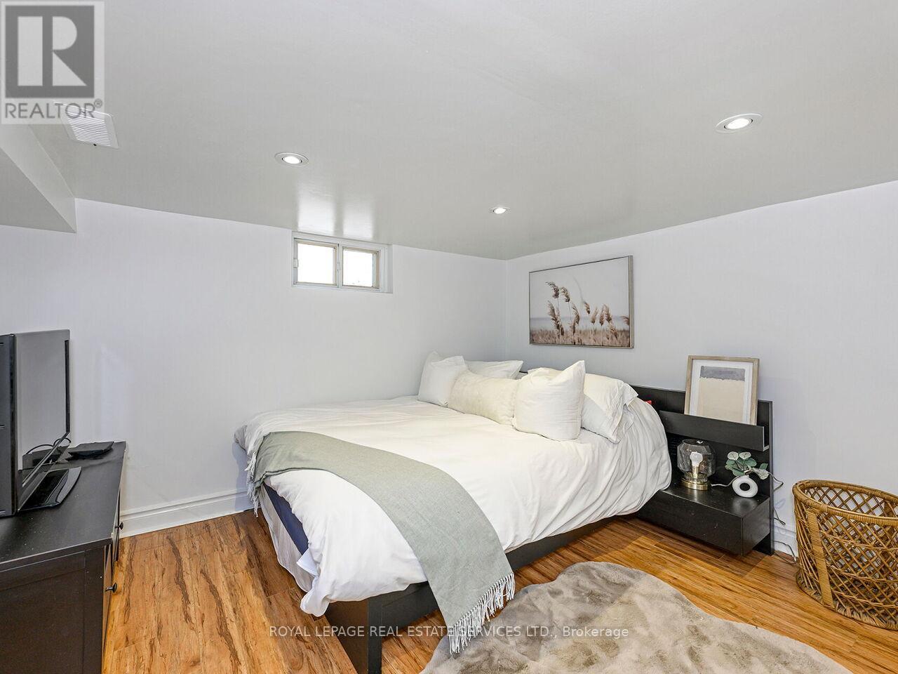 135 Bernice Crescent, Toronto, Ontario  M6N 1X3 - Photo 32 - W12338783