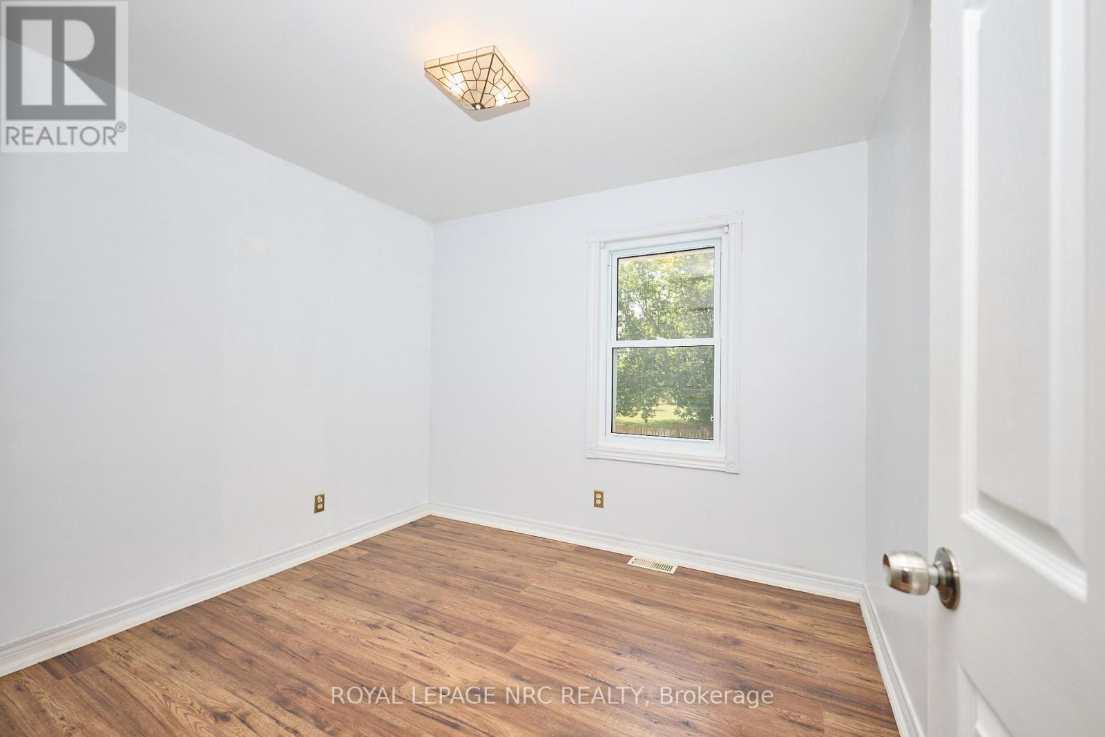 4040 Lakeshore Road, Lincoln, Ontario  L0R 1B0 - Photo 32 - X12338829