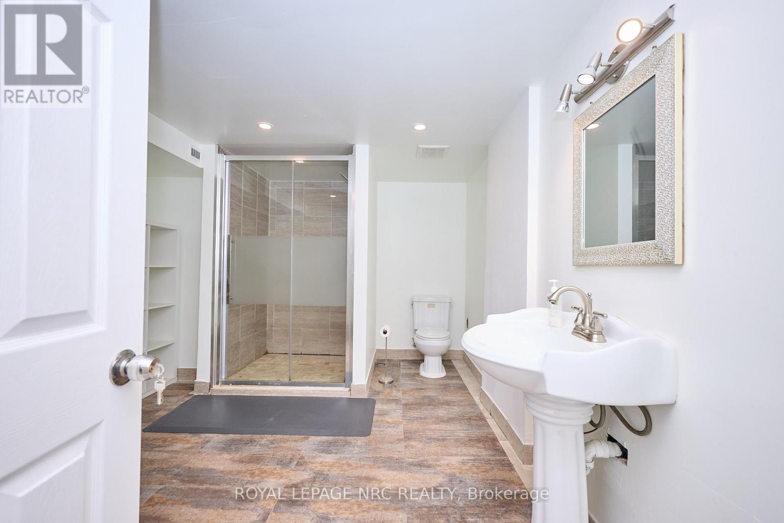 4040 Lakeshore Road, Lincoln, Ontario  L0R 1B0 - Photo 35 - X12338829