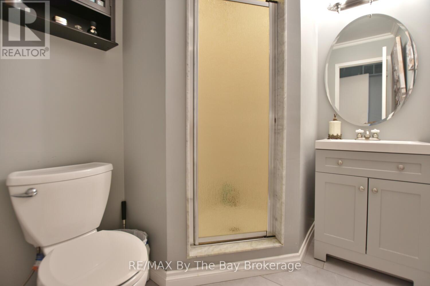 41 Evergreen Crescent, Wasaga Beach, Ontario  L9Z 1B6 - Photo 17 - S12338863