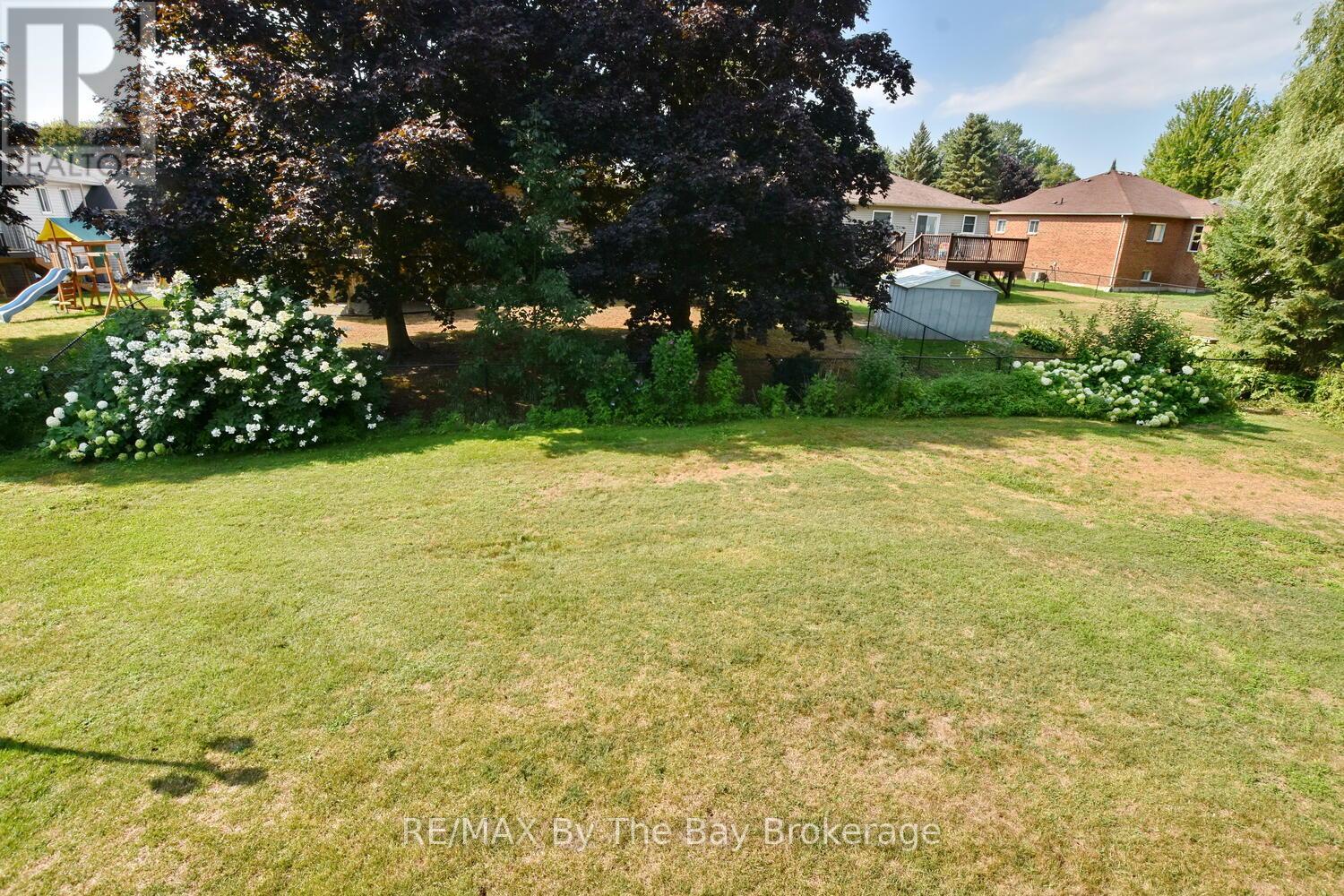 41 Evergreen Crescent, Wasaga Beach, Ontario  L9Z 1B6 - Photo 43 - S12338863