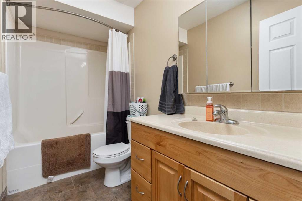 5416 46 Avenue, Forestburg, Alberta  T0B 0H7 - Photo 34 - A2220384