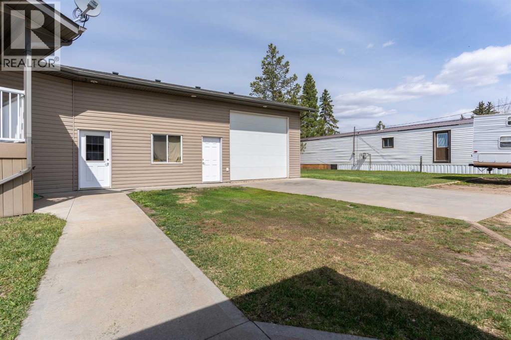 5416 46 Avenue, Forestburg, Alberta  T0B 0H7 - Photo 47 - A2220384