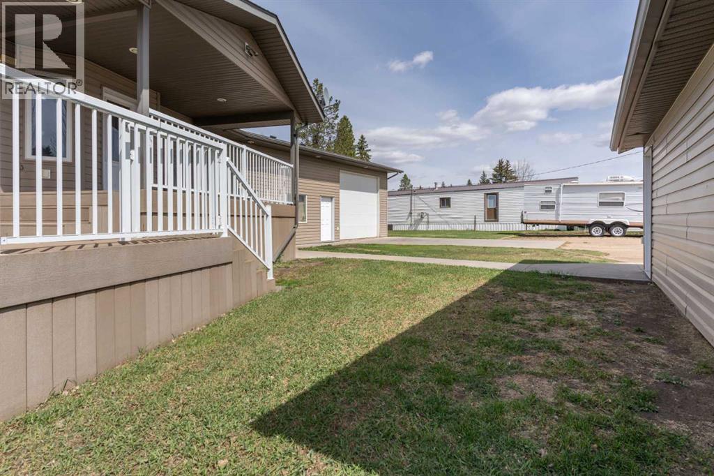 5416 46 Avenue, Forestburg, Alberta  T0B 0H7 - Photo 45 - A2220384