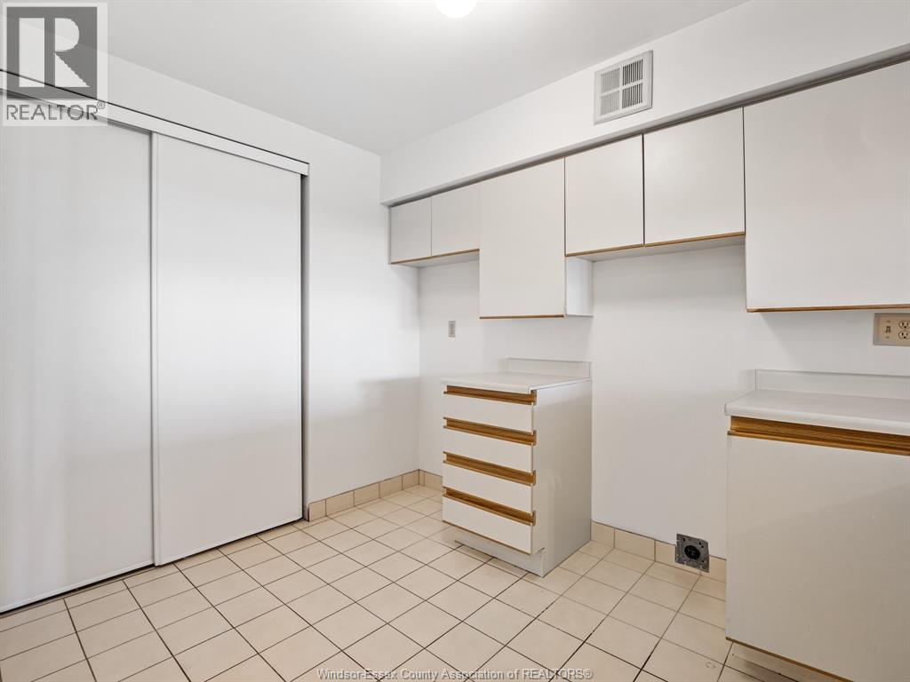 75 Riverside Drive East Unit# 1810, Windsor, Ontario  N9A 7C4 - Photo 7 - 25020403