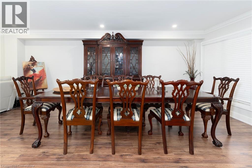 3770 Forest Bluff Crescent, Mississauga, Ontario  L5N 7T8 - Photo 7 - 40752456