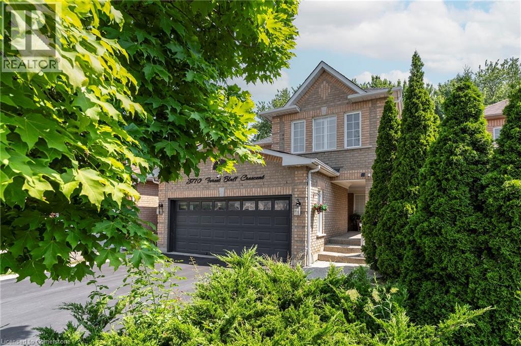 3770 Forest Bluff Crescent, Mississauga, Ontario  L5N 7T8 - Photo 2 - 40752456