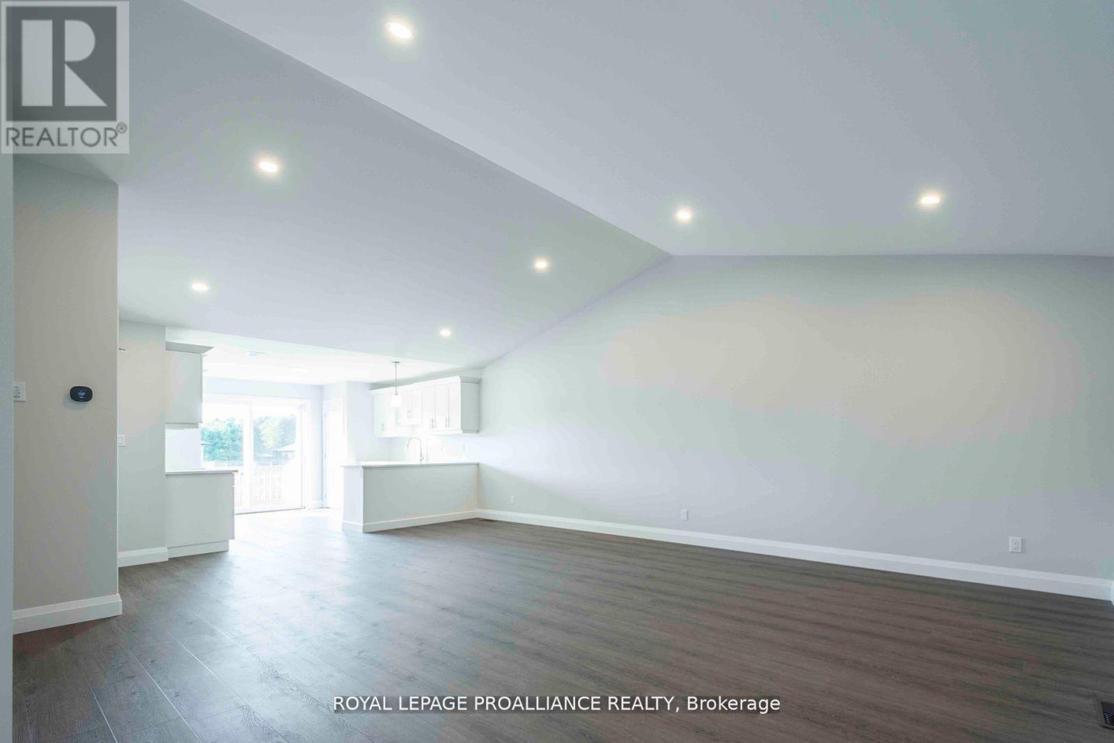 42 Mackenzie John Crescent, Brighton, Ontario  K0K 1H0 - Photo 3 - X12338997