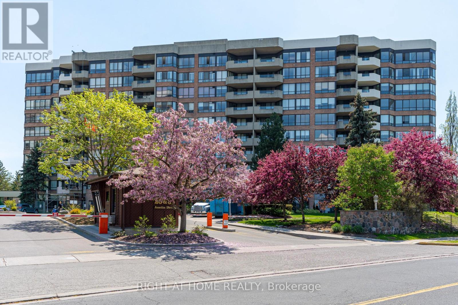 Property at 605 - 55 AUSTIN DRIVE image 3