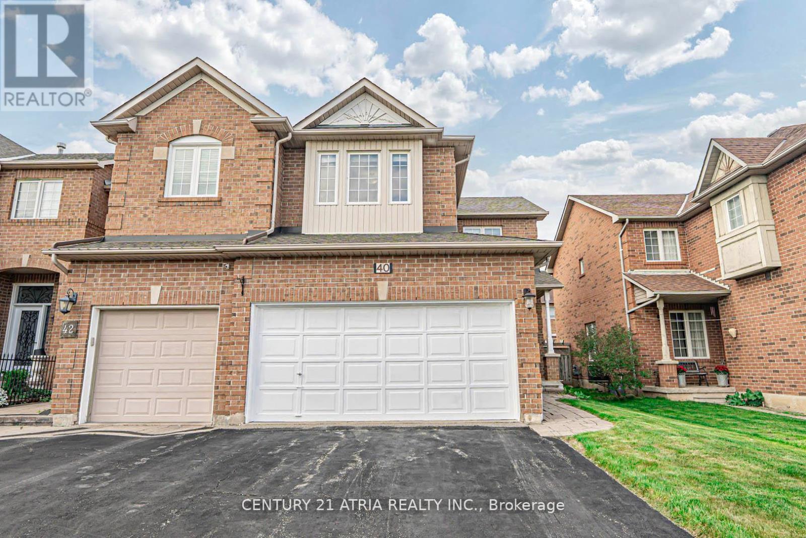 40 Nottingham Drive, Richmond Hill, Ontario  L4S 1Z6 - Photo 2 - N12338858