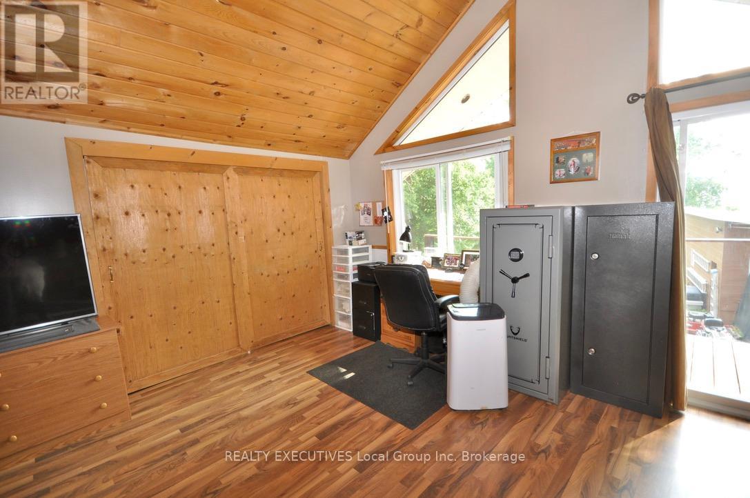 1893 Jocko Point Road, North Bay, Ontario P2B 8G5 - Photo 21 - X12338894