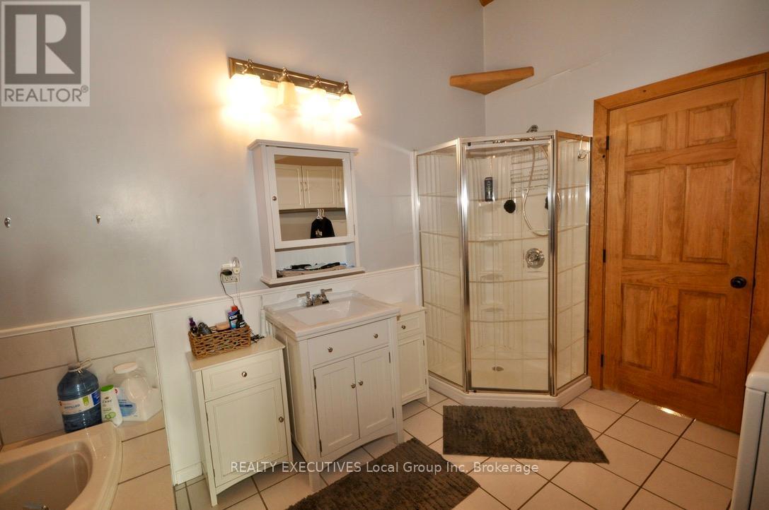 1893 Jocko Point Road, North Bay, Ontario P2B 8G5 - Photo 22 - X12338894