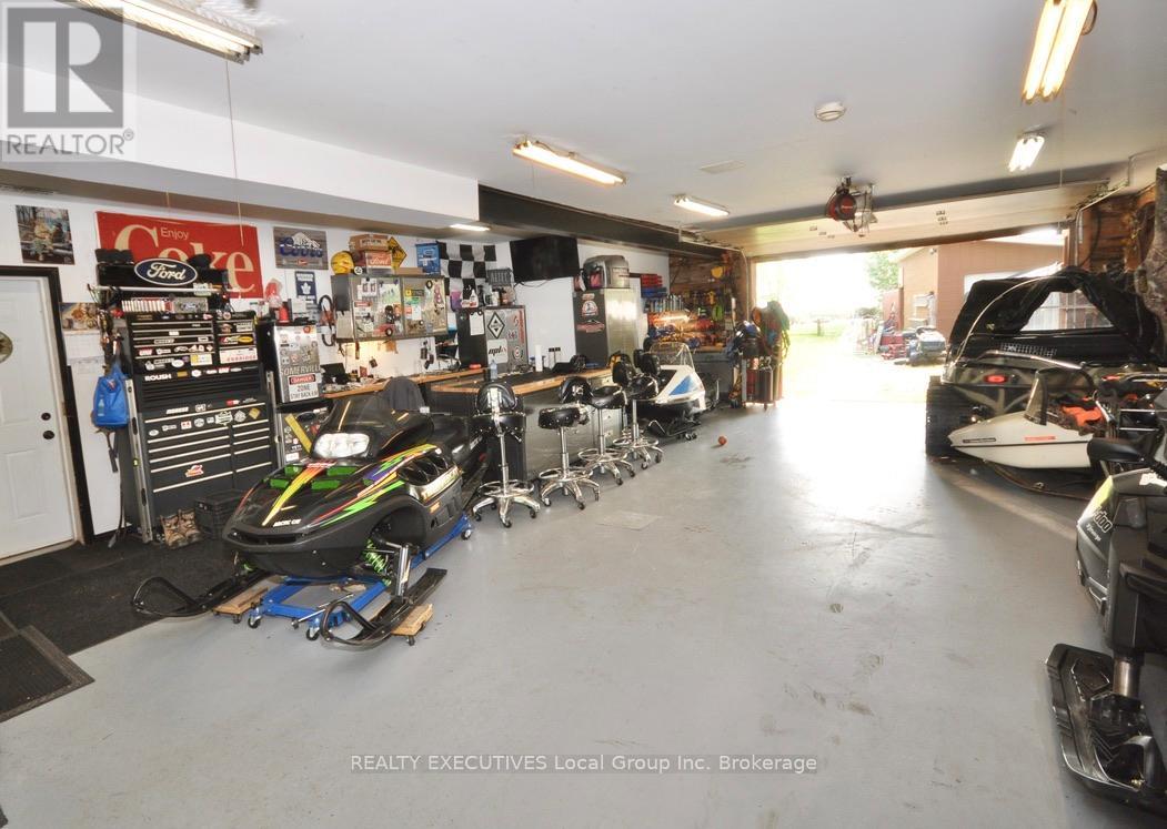 1893 Jocko Point Road, North Bay, Ontario P2B 8G5 - Photo 30 - X12338894