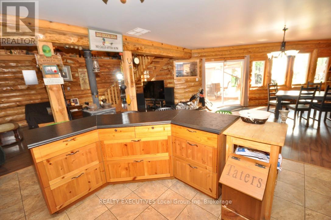 1893 Jocko Point Road, North Bay, Ontario P2B 8G5 - Photo 9 - X12338894