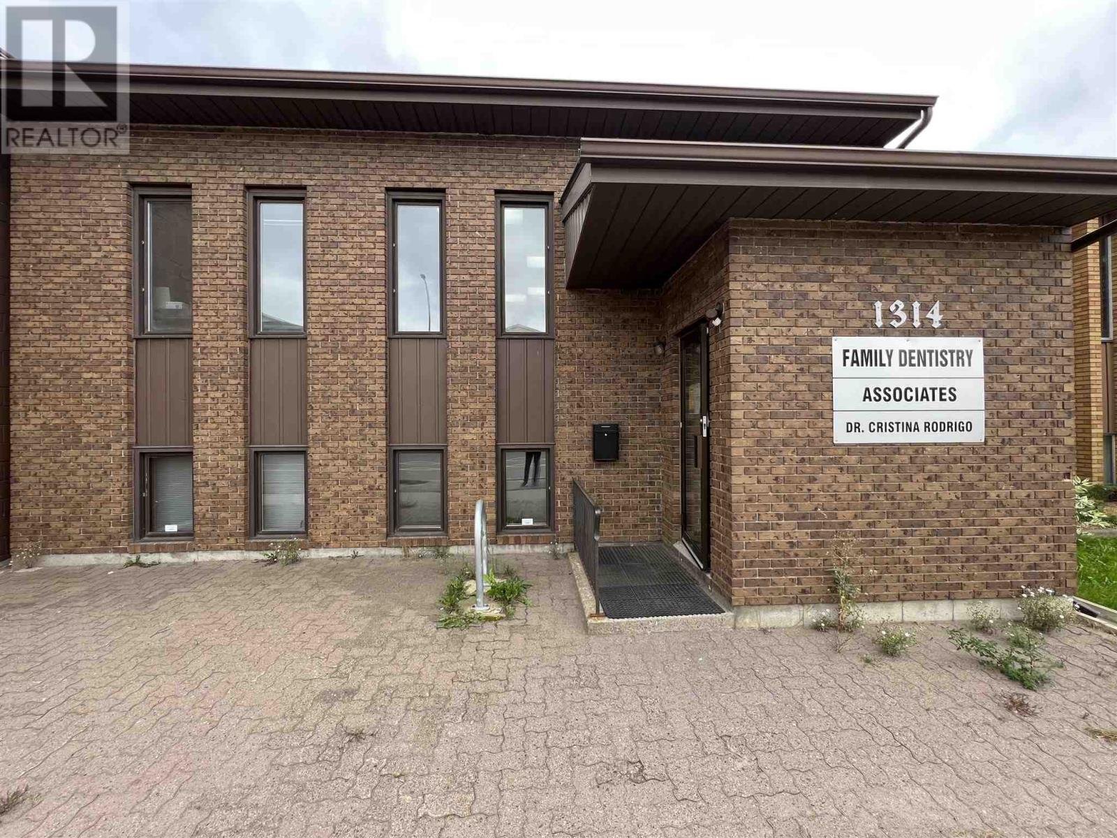 1314 Victoria Ave, Thunder Bay, Ontario  P7C 1C2 - Photo 1 - TB252482