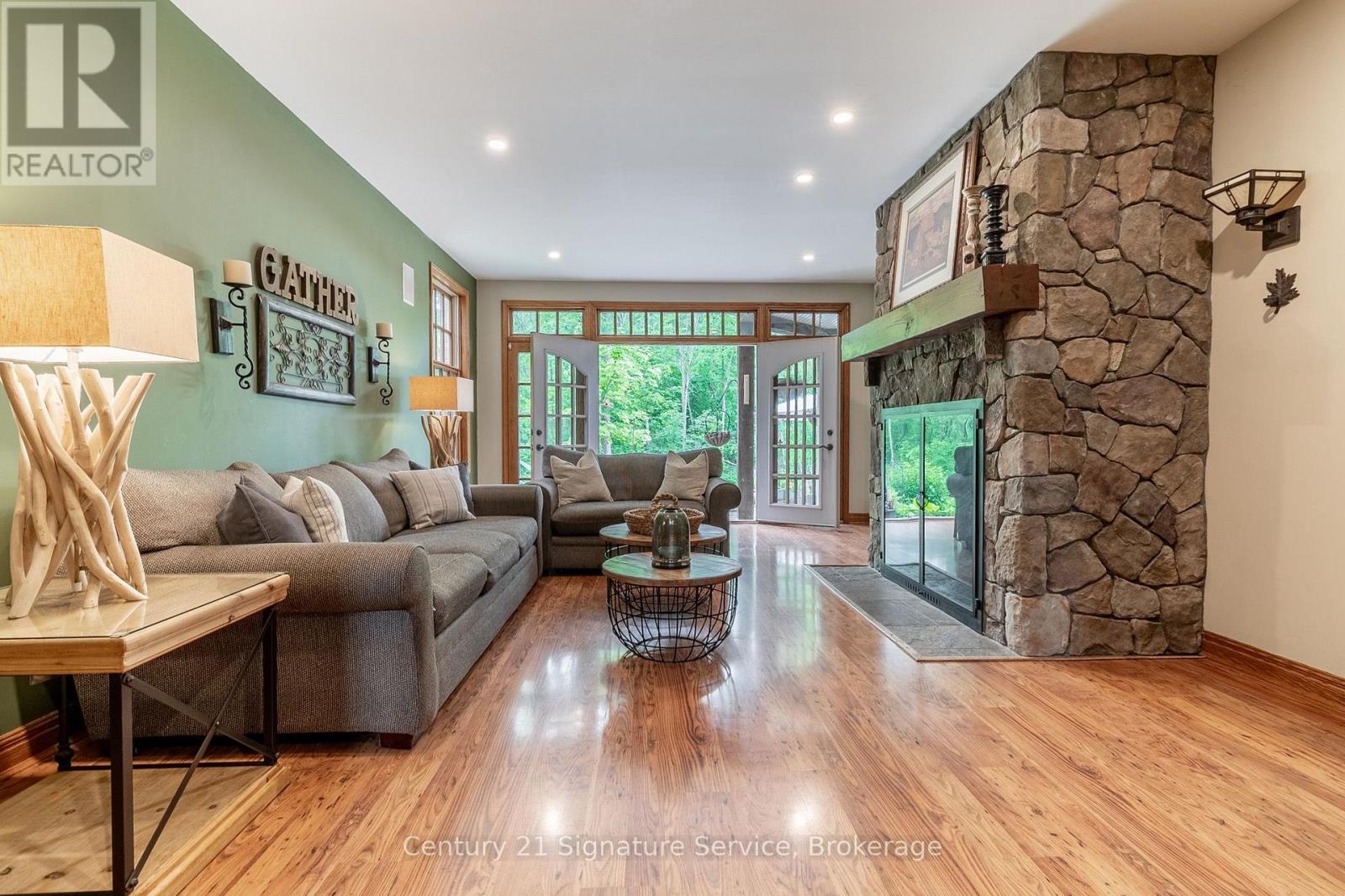 2495 Garrison Road, Fort Erie, Ontario  L0S 1N0 - Photo 19 - X12216990