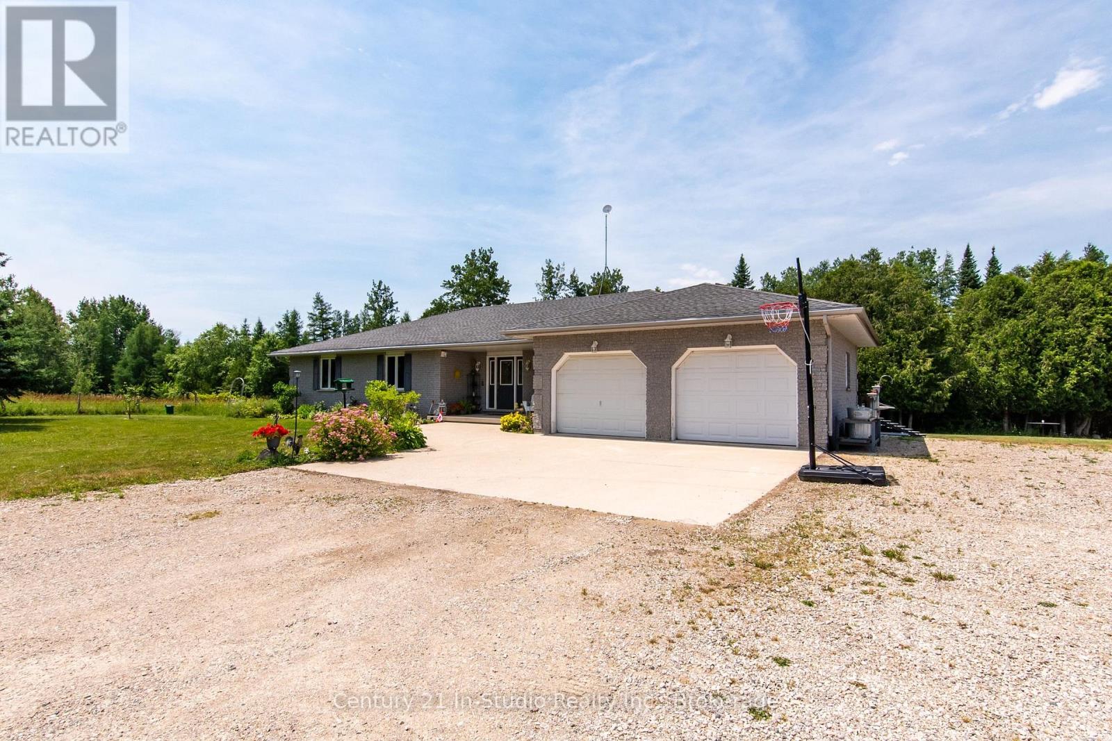 193416 Sideroad 30 Ndr, West Grey, Ontario  N4N 3B8 - Photo 13 - X12338939