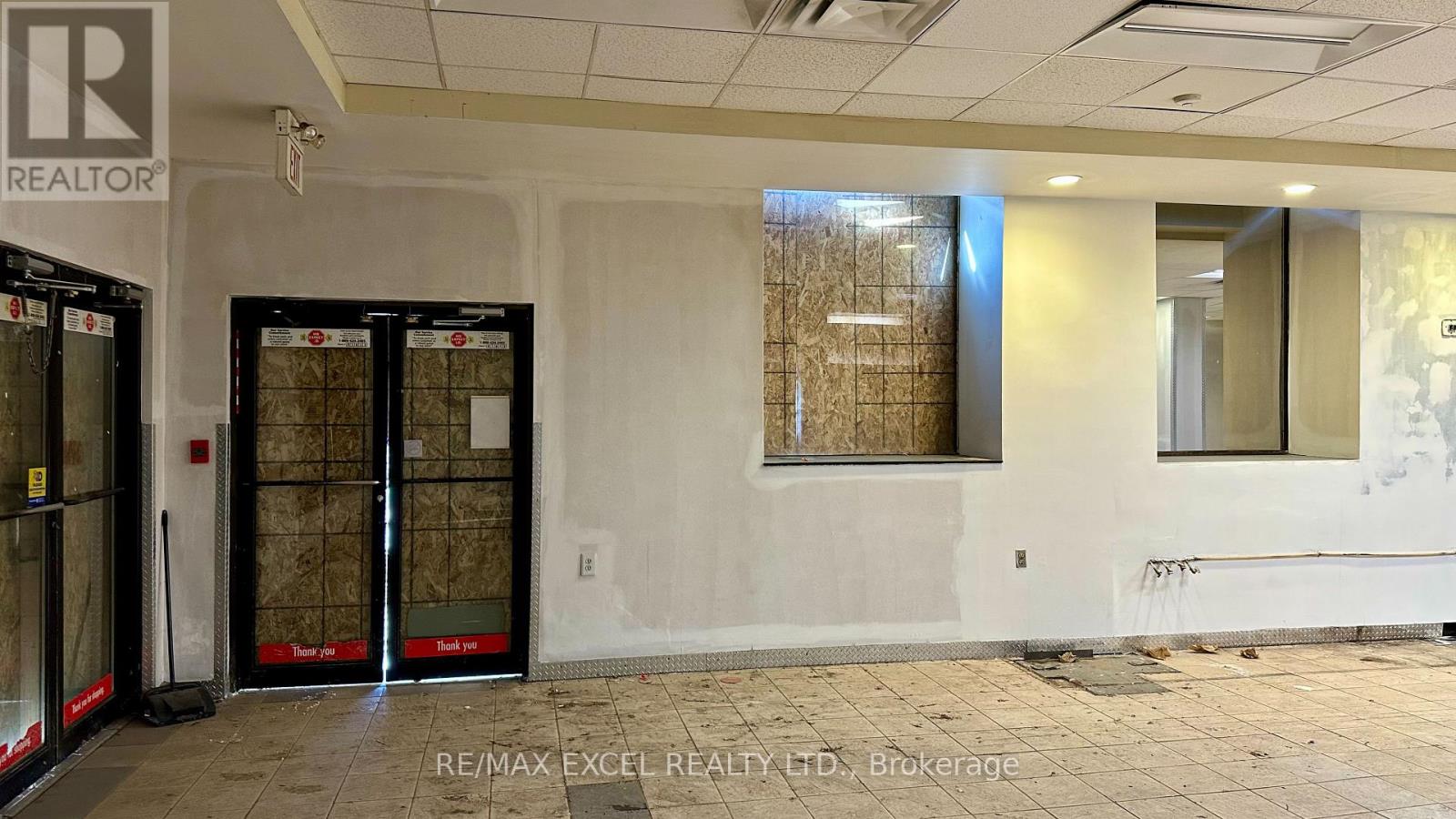 272 Dundas Street E, London East, Ontario  N6B 1T6 - Photo 4 - X12338818