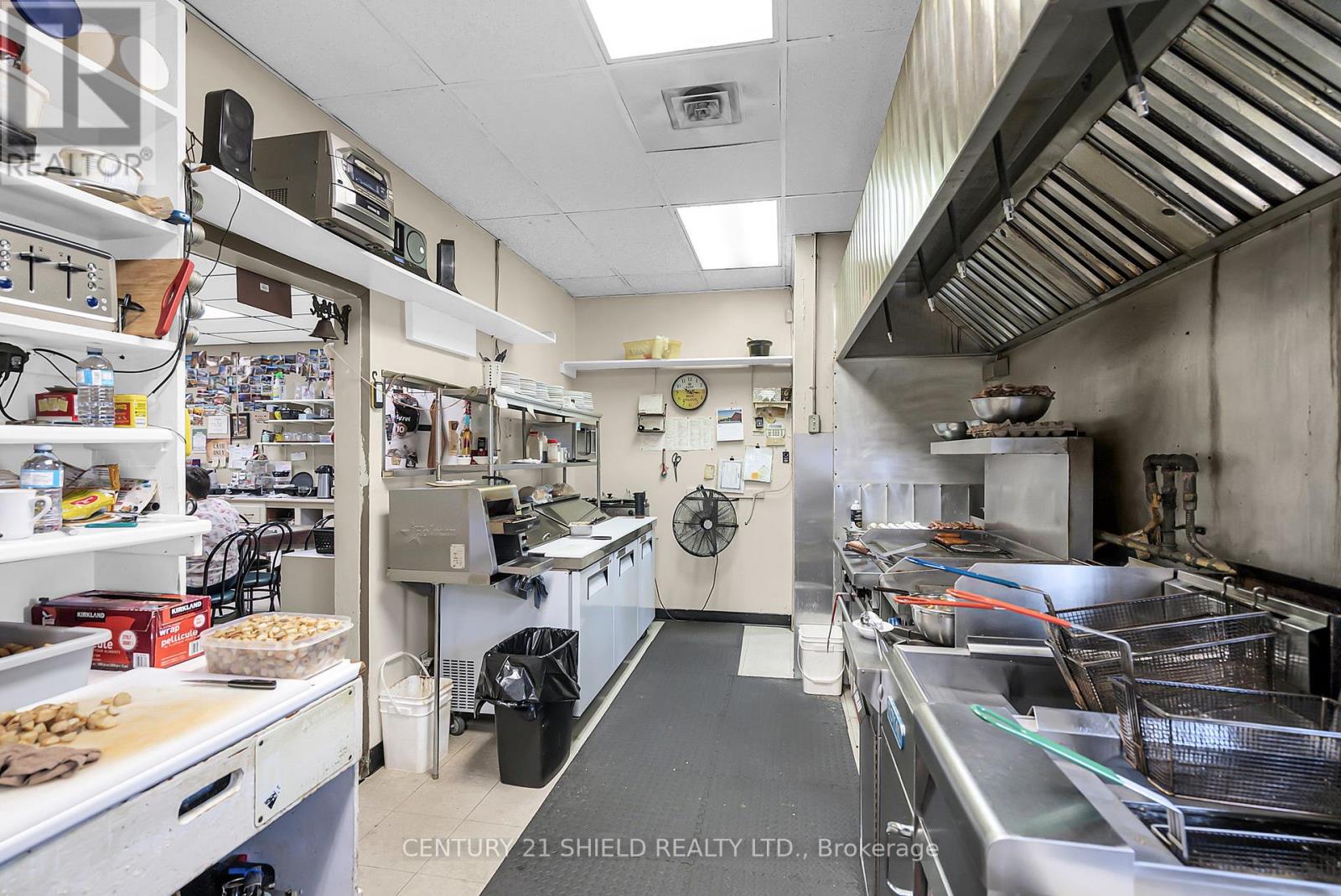 120 Tollgate Street W, Cornwall, Ontario  K6J 5M3 - Photo 7 - X12338982