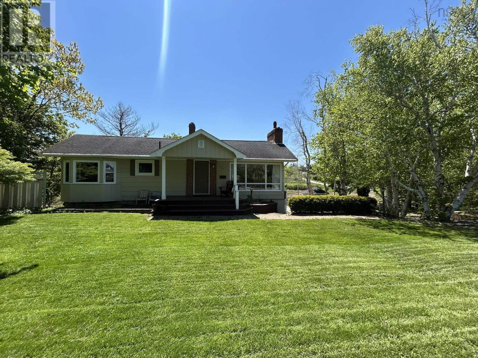 165 Avon Street, Hants Border, Nova Scotia  B0P 1P0 - Photo 3 - 202514607