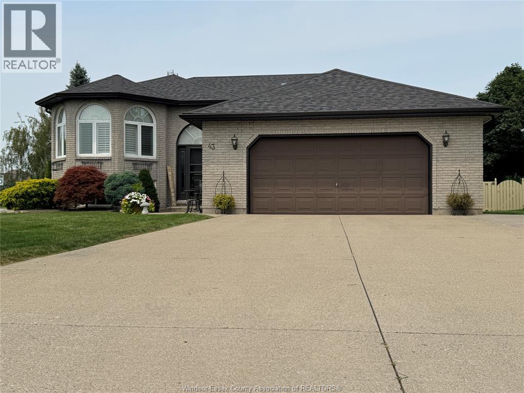 43 Carter Avenue, Leamington, Ontario  N8H 5C9 - Photo 2 - 25020433