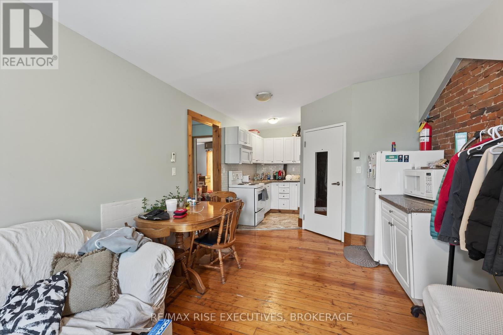 160 King Street E, Kingston, Ontario  K7L 3A2 - Photo 34 - X12339071