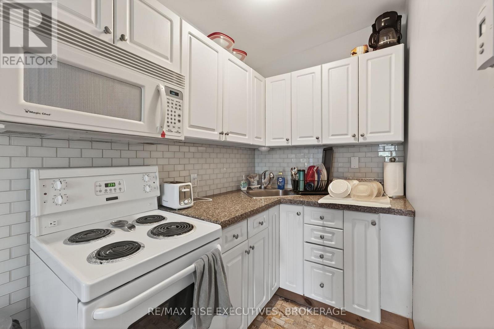 160 King Street E, Kingston, Ontario  K7L 3A2 - Photo 35 - X12339071