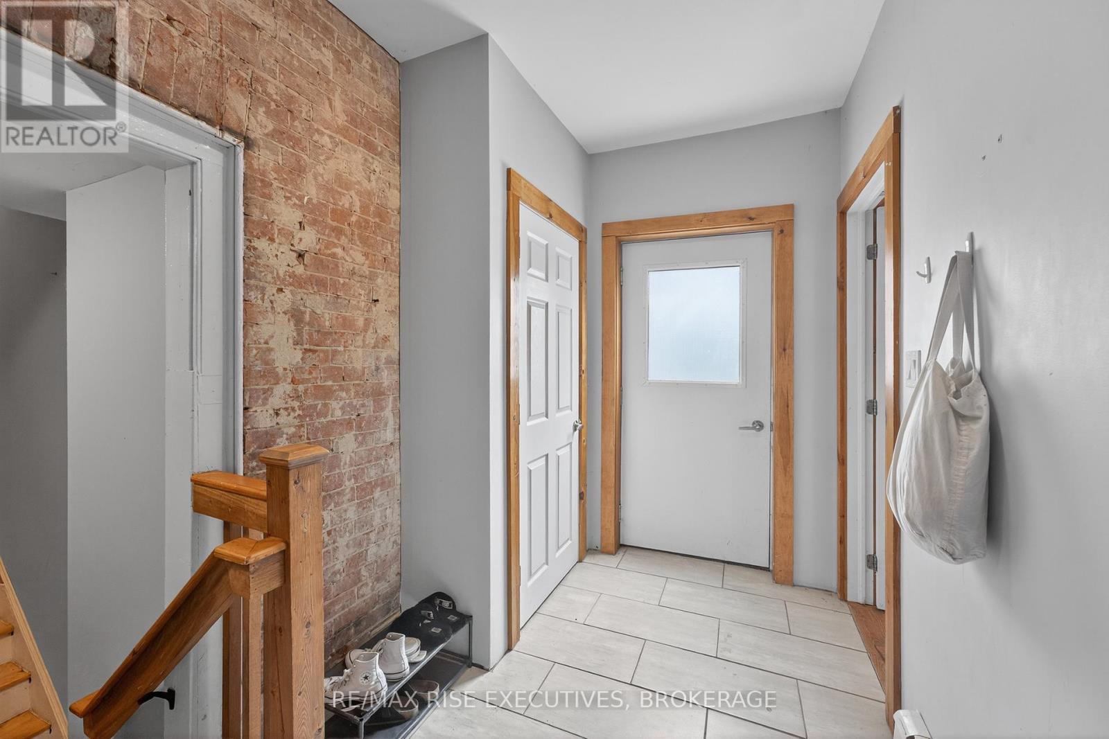 160 King Street E, Kingston, Ontario  K7L 3A2 - Photo 7 - X12339071