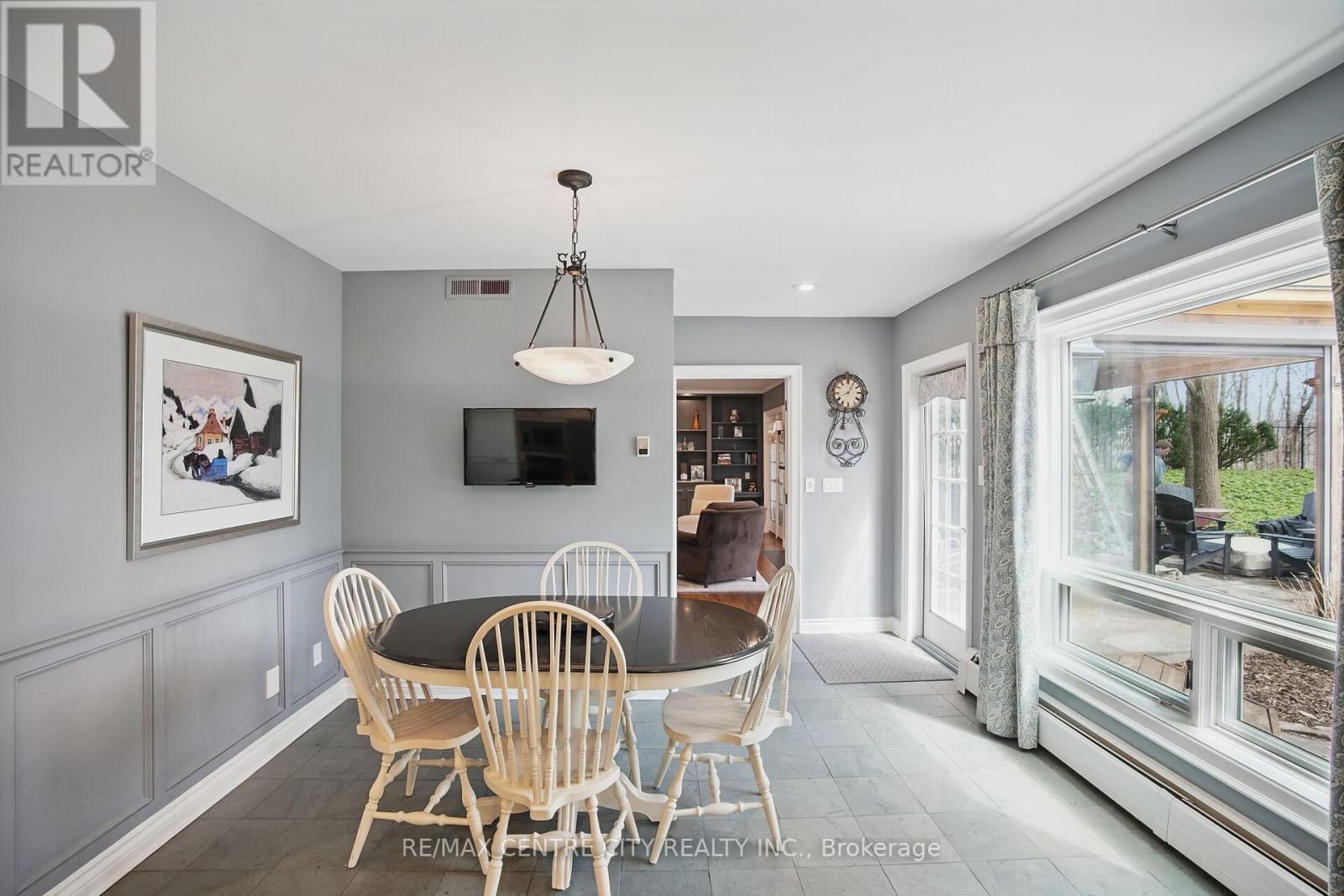 129 Wychwood Place, London North, Ontario  N6G 1S7 - Photo 11 - X12339106