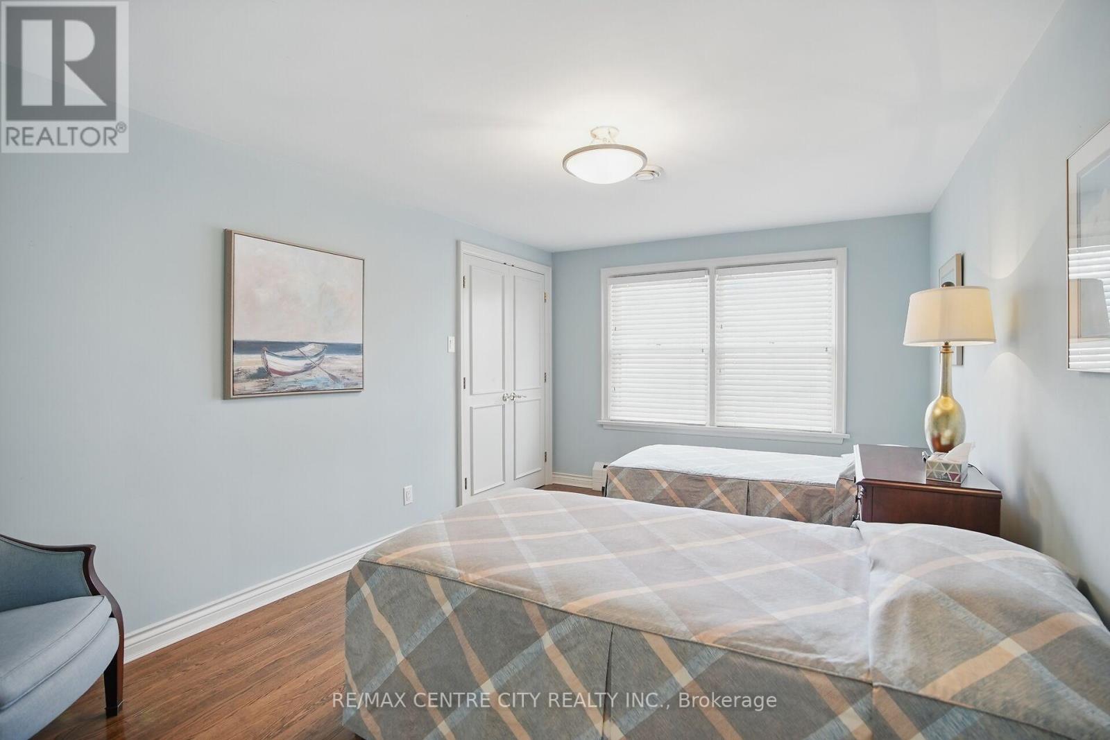 129 Wychwood Place, London North, Ontario  N6G 1S7 - Photo 22 - X12339106